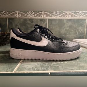 Good condition, worn a few times